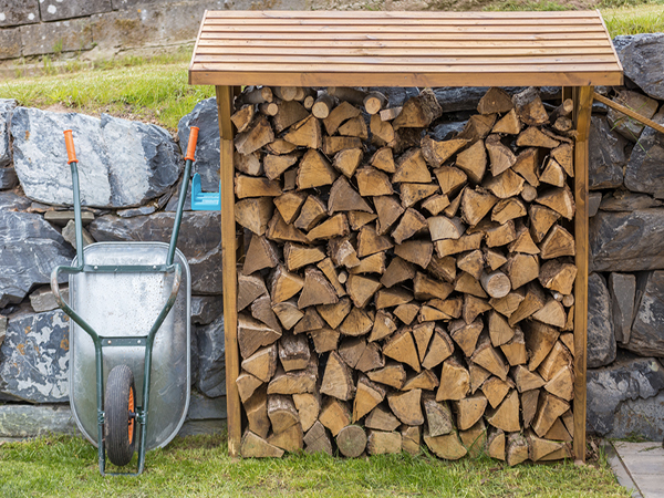 Mon blog parmi tant d'autres Lechatmorpheus: Construction d'un abri à  bois de chauffage - palettes recyclées.