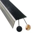 NEZ DE MARCHE AUTOADH ALU LARGE INTERIEUR 60MM X 46MM  ANTI 50MM  L.1500mm