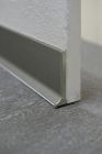 Capuchon de fermeture droit aluminum anodise aspect inox brosse gris metallique Schluter-DESIGNBASE-SL - larg. 60 mm x ep. 6 mm