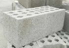 Bloc perfore en beton B120 - long. 50cm x haut. 20cm x ep. 20 cm