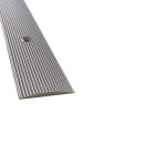 NEZ DE MARCHE ALUMINIUM STRIE PERCE 35 MM PLAT L.1500mm