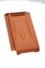 Tuile de ventilation terre cuite Losangée Sainte Foy Rouge - long. 45,4 cm x larg. 27 cm