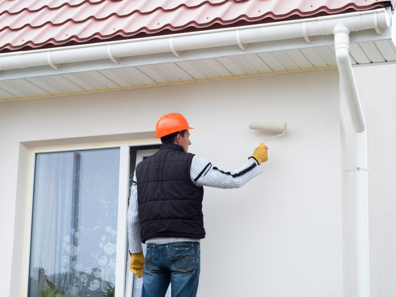 Comment choisir la peinture adaptée à sa façade extérieure ?