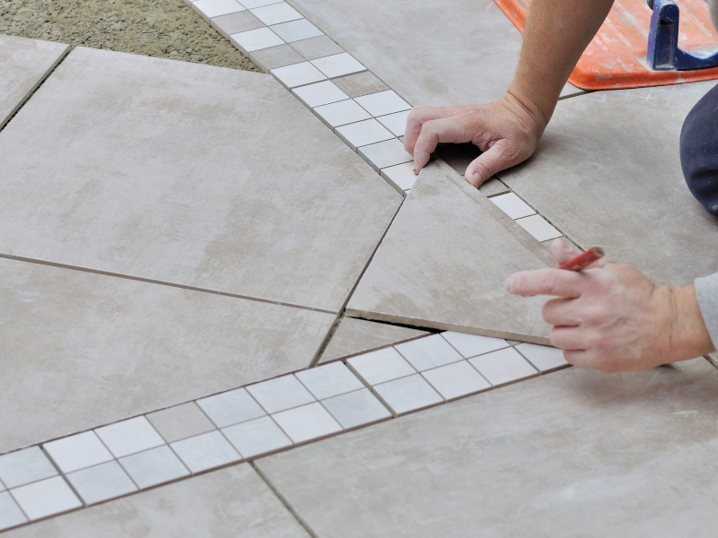 Comment poser un carrelage sur un carrelage existant ?