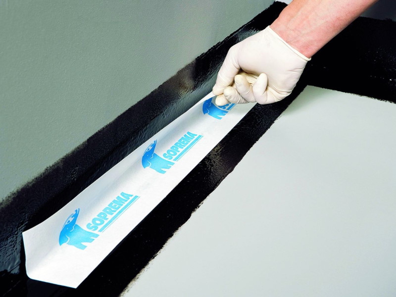 Le chantier et le choix Alsan Flashing