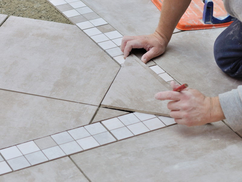 Préparez vos travaux avant la pose : gare à la surépaisseur